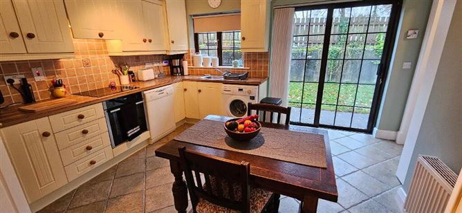 19 Clements Court, Lough Rinn, Mohill, Leitrim