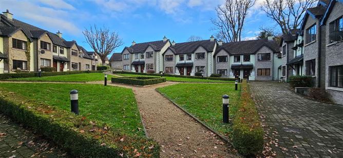 19 Clements Court, Lough Rinn, Mohill, Leitrim