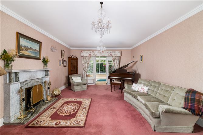Inis Cealtra, Oxmantown Mall, Birr, Offaly