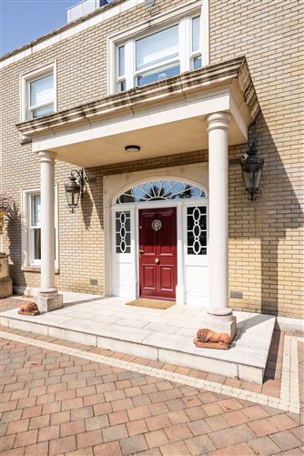 https://photos-a.propertyimages.ie/media/9/7/0/4941079/3cfe01cf-215a-4bb5-be69-649baac82208_l.jpg