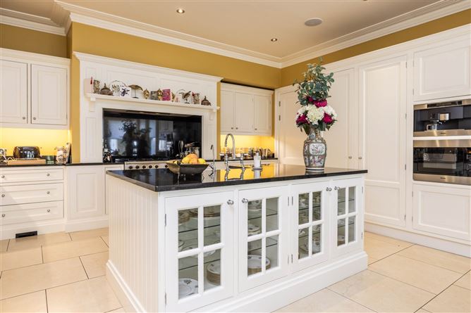 https://photos-a.propertyimages.ie/media/9/7/0/4941079/36ea5891-ddcc-49db-a6df-74f5aca80d06_l.jpg