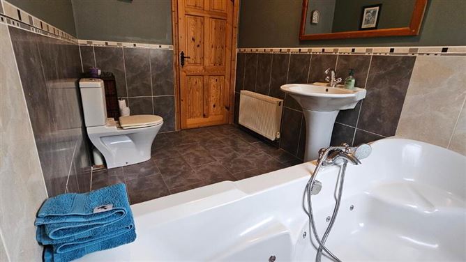 Drumcleavery, Drumsna, Carrick-On-Shannon, Roscommon