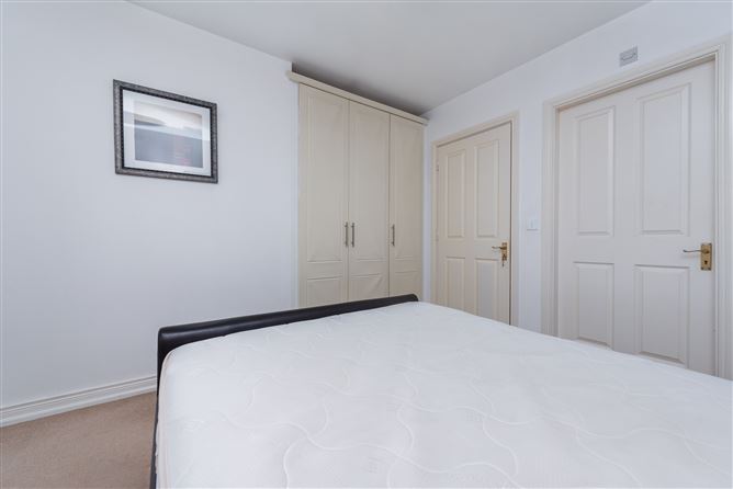 9 The Grove, Leinster Street, Athy, Kildare