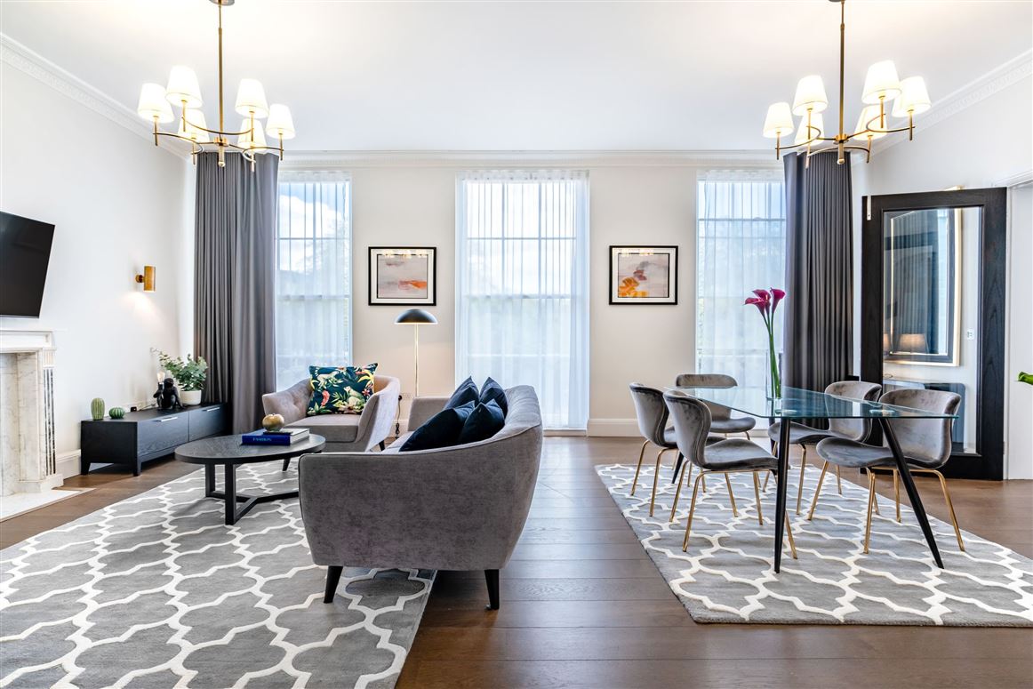 A Rake's Progress,London,Greater London,United Kingdom