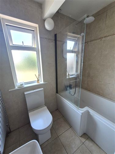 Photo 20 of 22 — 27 Carrigeen, Clybaun Road, Knocknacarra, Galway City
