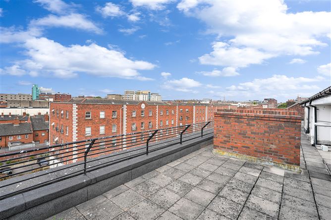 Photo 13 of 15 — 75 Gandon Hall, Gardiner Street, Dublin 1