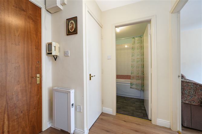 Photo 11 of 15 — 75 Gandon Hall, Gardiner Street, Dublin 1