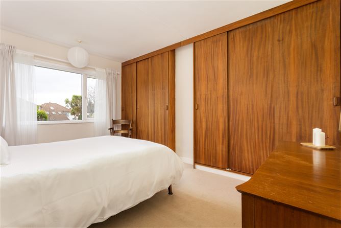 10 Hollywood Drive, Goatstown, Dublin 14