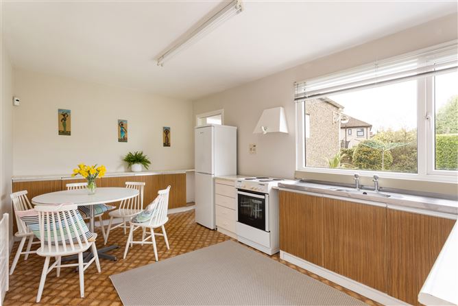 10 Hollywood Drive, Goatstown, Dublin 14
