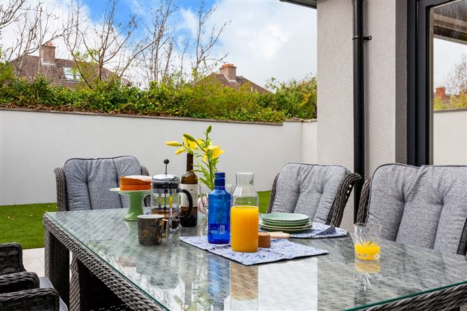 4 The Moorings, Seacourt, St Gabriels Road, Clontarf, Dublin 3