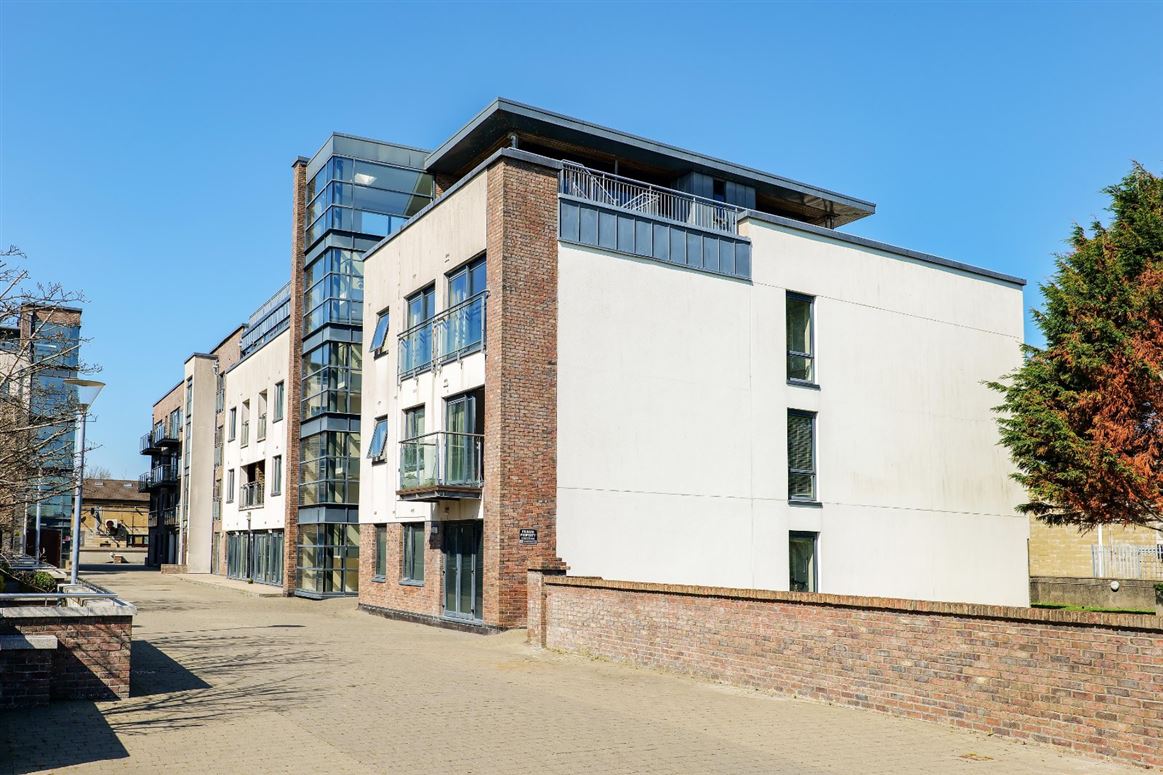 73 Cuirt Seoige, Bohermore, Galway City