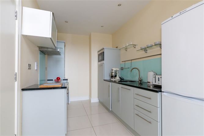 73 Cuirt Seoige, Bohermore, Galway City