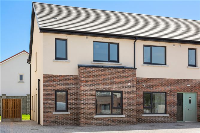 Photo 13 of 21 — Dublin Road, Enfield, Meath
