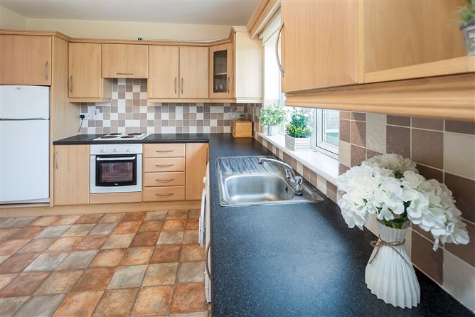 3 Orchard Gardens, Shanagarry, Cork