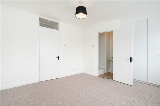 Photo 13 of 21 — 10 Millcourt Drive, Clondalkin, Dublin 22, D22 N5W6