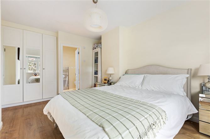 Photo 8 of 19 — 172 Woodfield, Rathfarnham, Dublin 16