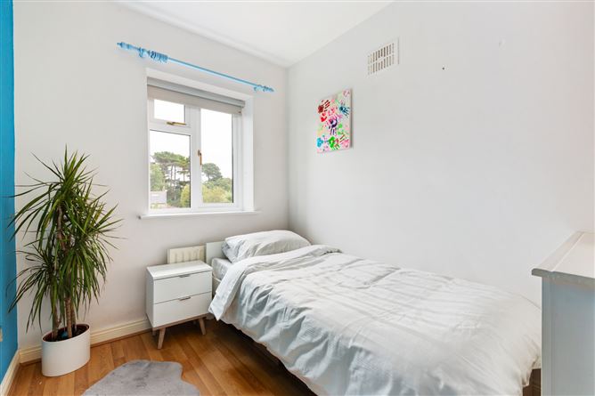 Photo 11 of 19 — 172 Woodfield, Rathfarnham, Dublin 16
