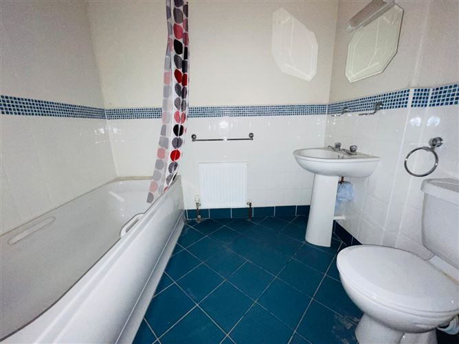 27 Block A Stradbrook, Portlaoise, Co. Laois