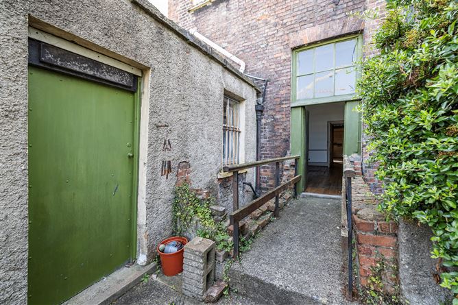 https://photos-a.propertyimages.ie/media/9/7/2/4949279/2195429c-b019-45c5-9906-9ee3830f8560_l.jpg