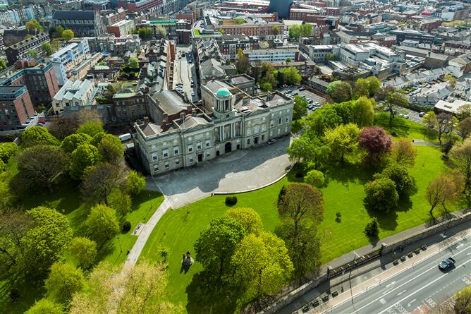 https://photos-a.propertyimages.ie/media/9/7/2/4949279/2195429c-b019-45c5-9906-9ee3830f8560_l.jpg