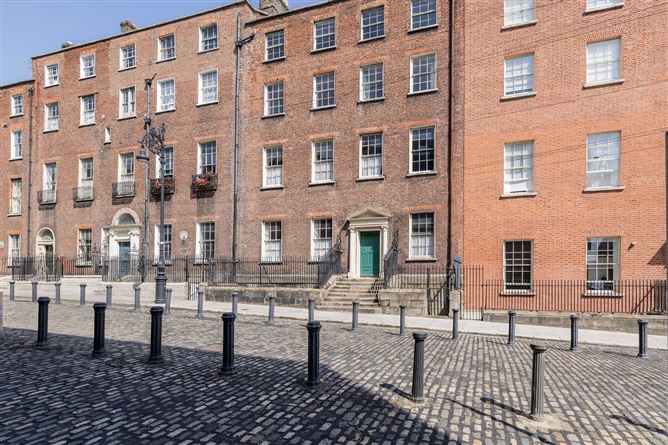 https://photos-a.propertyimages.ie/media/9/7/2/4949279/2195429c-b019-45c5-9906-9ee3830f8560_l.jpg