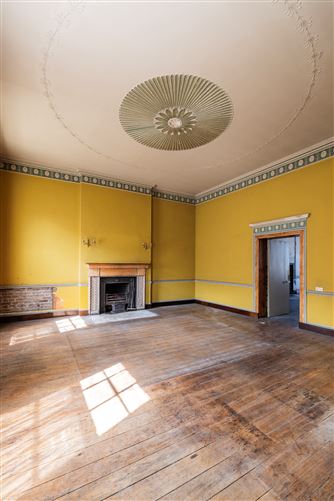 https://photos-a.propertyimages.ie/media/9/7/2/4949279/2195429c-b019-45c5-9906-9ee3830f8560_l.jpg