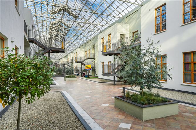 109 The Sycamore, Winter Garden, Pearse Street, Dublin 2