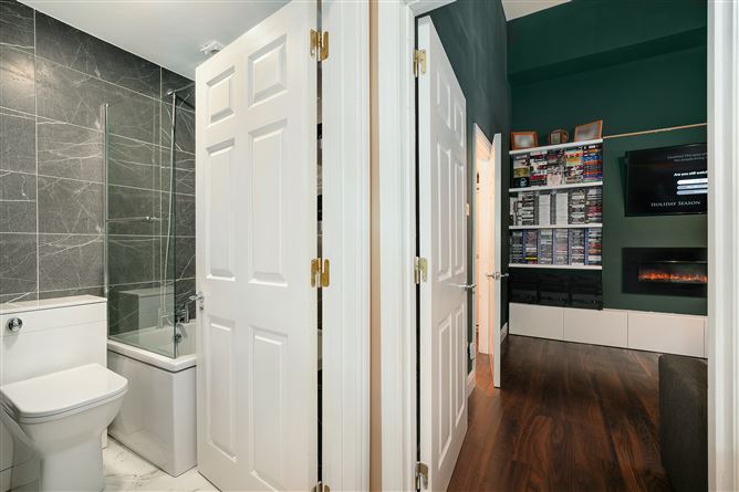 109 The Sycamore, Winter Garden, Pearse Street, Dublin 2