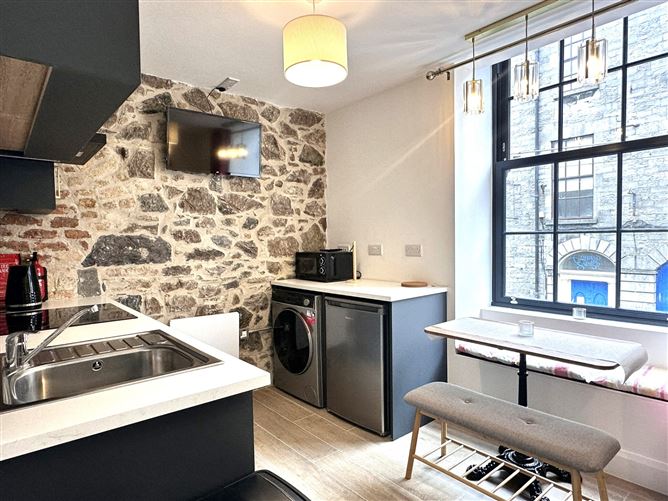 Apt 2 Ceol na Mara, 48 Dominick Street Lower, Galway