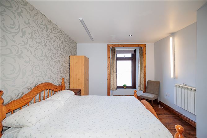 Photo 14 of 32 — 11 North Quay, New Ross, Co Wexford