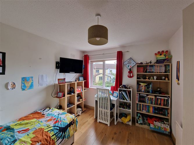 37 ELMWOOD , Hartstown, Dublin 15