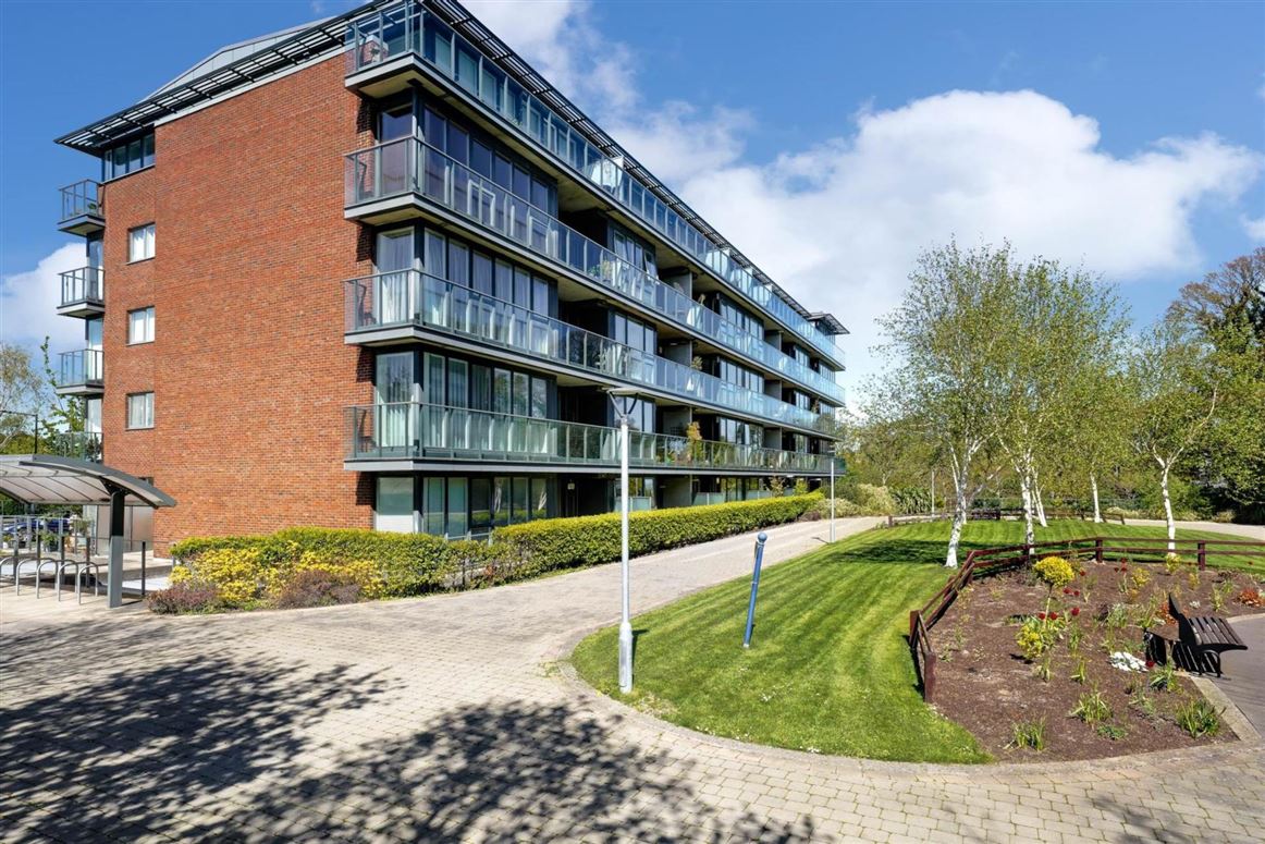 4 Weavers Hall, Levmoss Park, The Gallops, Leopardstown, Dublin 18