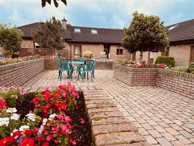 Teach Muire, 40 The Village Mooerhall, Ardee, County Louth