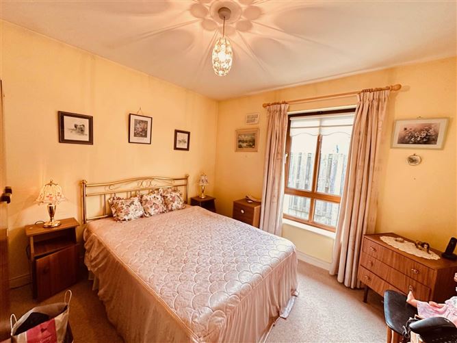 Teach Muire, 40 The Village Mooerhall, Ardee, County Louth