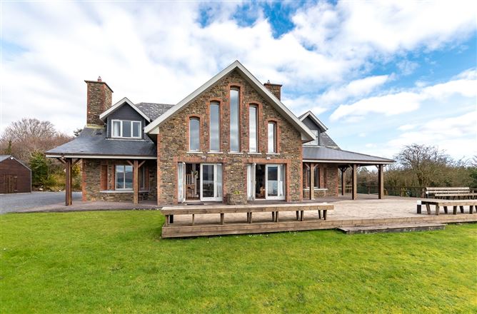 Riverrun, Claddanure East, Kenmare, Co. Kerry