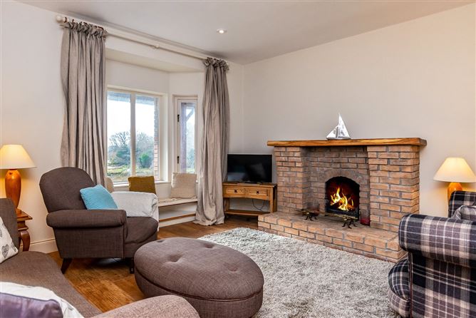 Riverrun, Claddanure East, Kenmare, Co. Kerry