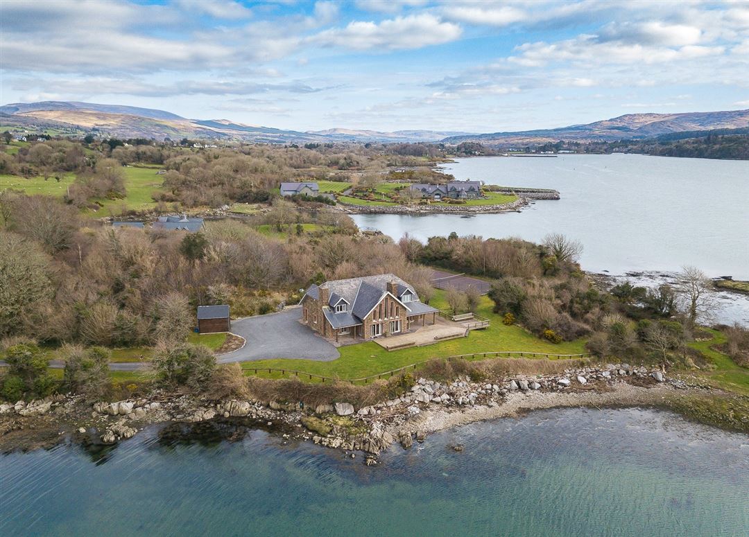 Riverrun, Claddanure East, Kenmare, Co. Kerry Riverrun, Claddanure East, Kenmare, Co. Kerry