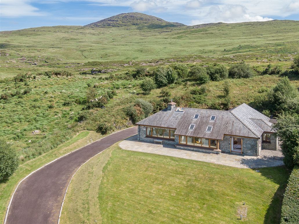 Aisling House, Derrylough, Tuosist, Kenmare, Co. Kerry
