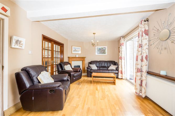 71 Lorcan Crescent, Santry, Dublin 9