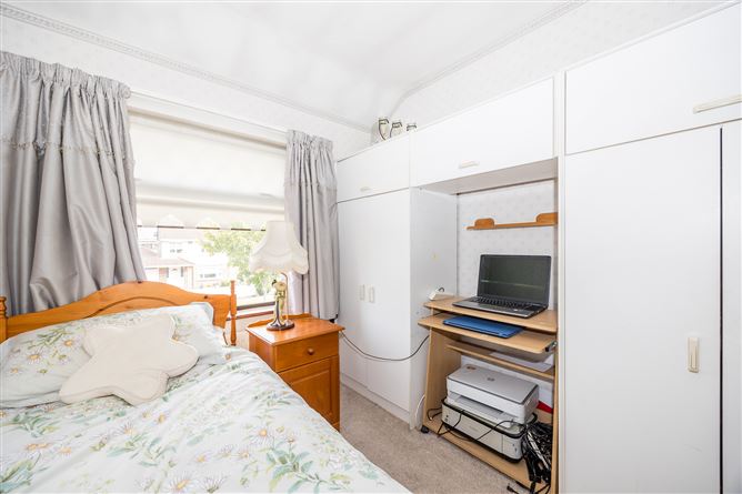71 Lorcan Crescent, Santry, Dublin 9