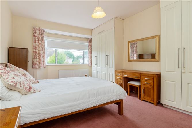 4 Riverside Drive, Castle Park, Rathfarnham, Dublin 14