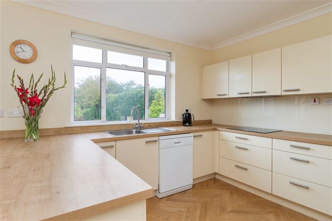 4 Riverside Drive, Castle Park, Rathfarnham, Dublin 14