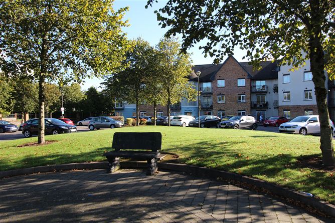 Apartment 30, The Lodge, Classes Lake, Ovens, Cork