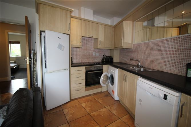 Apartment 30, The Lodge, Classes Lake, Ovens, Cork