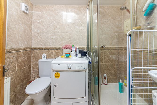 32 Cashel Avenue , Crumlin,   Dublin 12