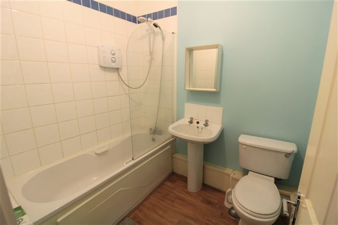 46 Main Street, Ongar,   Dublin 15