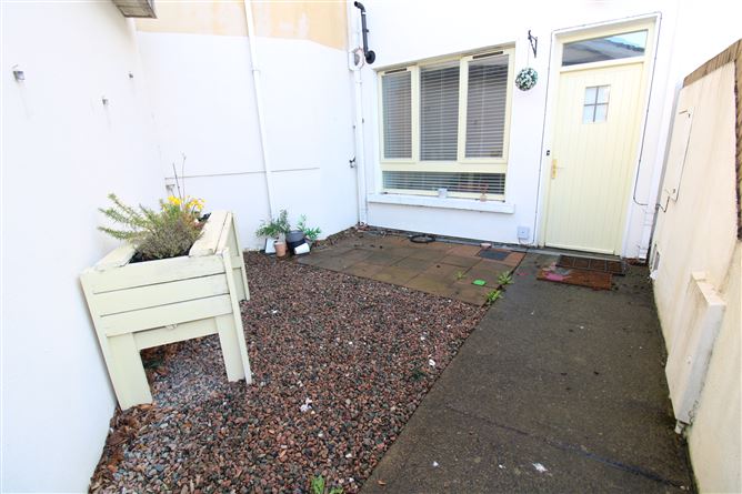 46 Main Street, Ongar,   Dublin 15