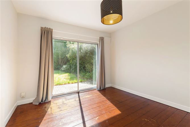 5 Leinster Lawn, Clonskeagh, Dublin 14