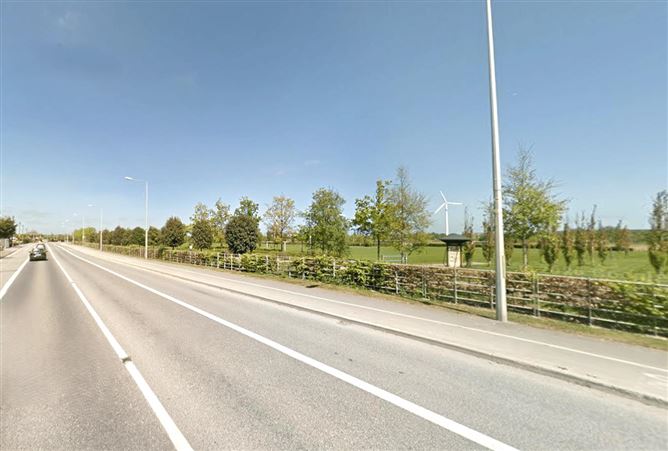 The Hole In The Wall Road, Dublin 13