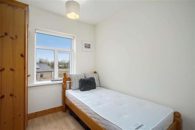 92 Rowlagh Crescent, Clondallkin, Dublin 22, Dublin, D22 T1H2